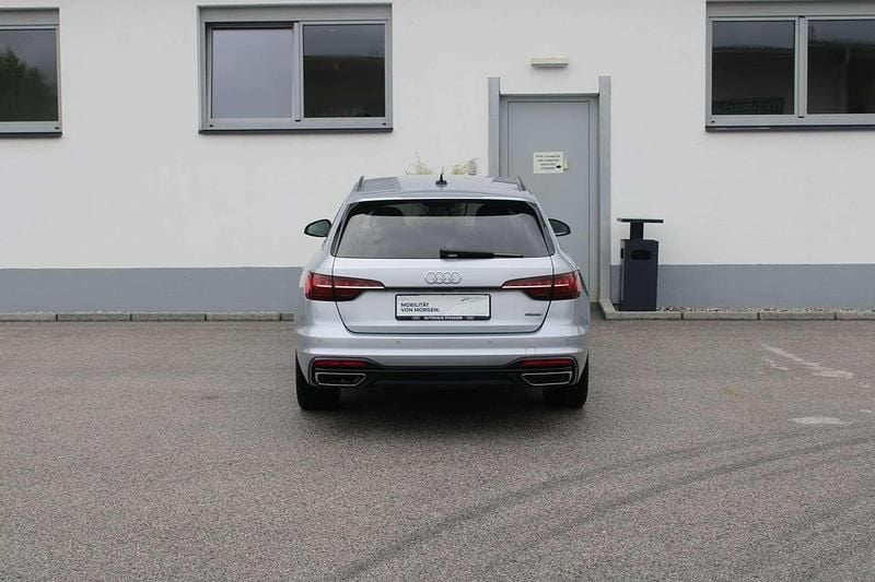 Gebraucht Audi A4 Advanced 204 PS (150 kW) 2021 Silber  metallic Kombi