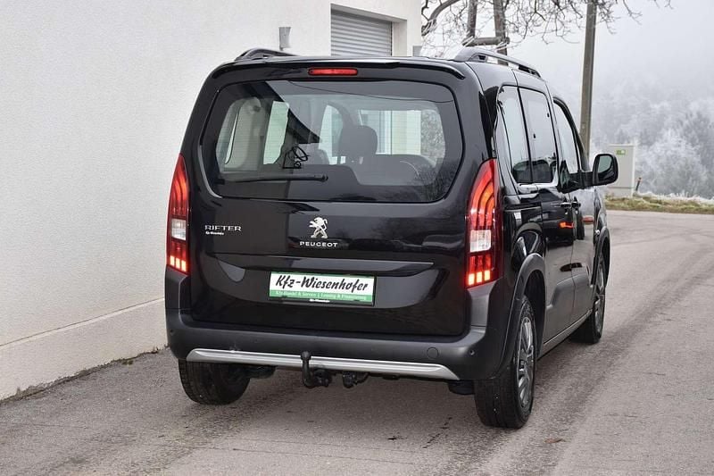 Gebraucht Peugeot Rifter Allure 110 PS (80 kW) 2023 Schwarz Van / Kleinbus