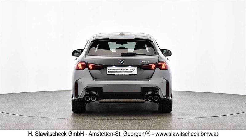 Gebraucht BMW M135 Shadowline 301 PS (221 kW) 2024 Frozen pure grey Kleinwagen