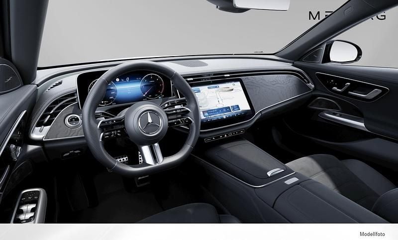 Gebraucht Mercedes E220 AMG line 197 PS (144 kW) 2025 Blau Limousine