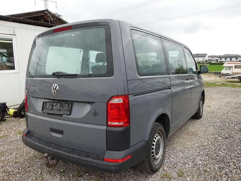 Gebraucht VW T6 150 PS (110 kW) 2017 Grau Van