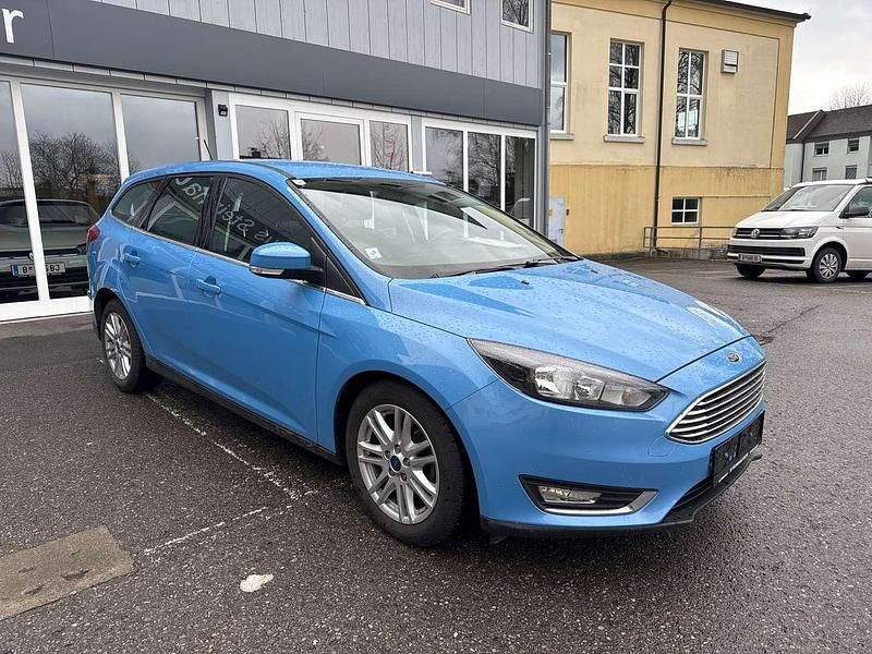 Gebraucht Ford Focus 125 PS (91 kW) 2018 Blau Kombi