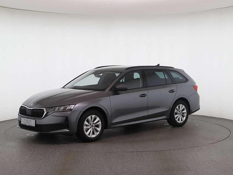 Mittelgrau metallic Gebraucht 2025 Skoda Octavia Essence Kombi | € 28.490 (Guter Preis) - Bild 1/4