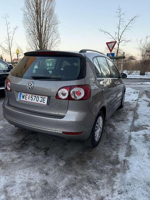 Gebraucht VW Golf VI Trendline 90 PS (66 kW) 2009 Kleinwagen