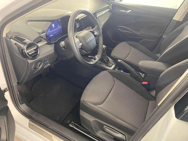 Gebraucht Skoda Fabia Selection 116 PS (85 kW) 2025 Moonweiss metallic Kleinwagen