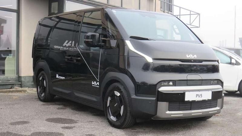 Neu Kia PV5 Plus 119 kW (163 PS) 2025 Schwarz Van / Kleinbus