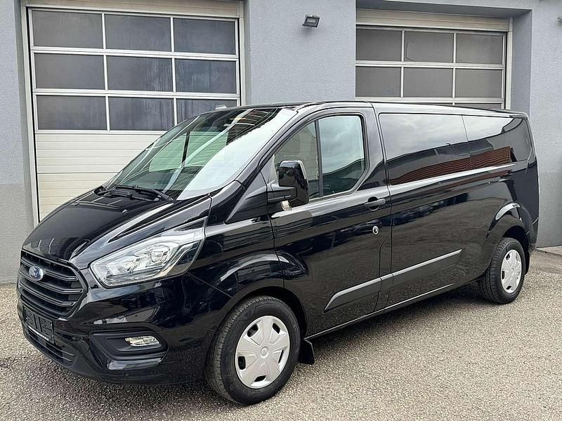Schwarz Gebraucht 2020 Ford Transit Custom Van | € 32.990 - Bild 1/4