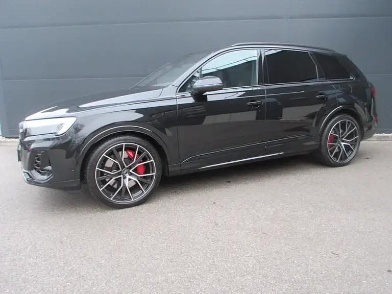 Gebraucht Audi Q7 489 PS (359 kW) 2024 Schwarz  metallic SUV
