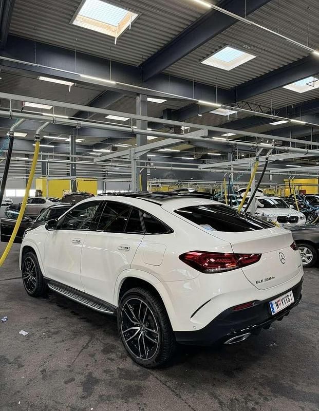 Gebraucht 2023 Mercedes 350 AMG line | € 64.000 - Bild 1/4