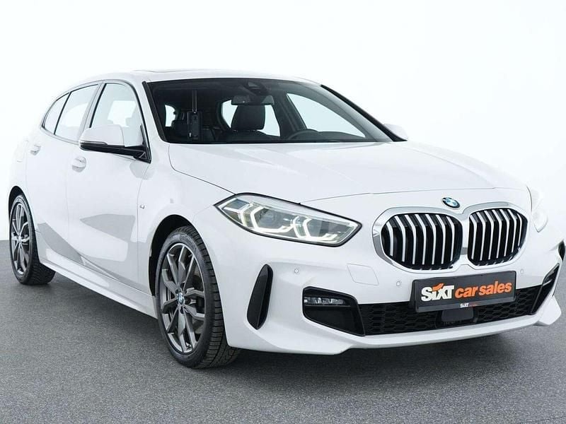 Weiß Gebraucht 2023 BMW 120 Shadowline Kleinwagen | € 26.440 (Fairer Preis) - Bild 1/3