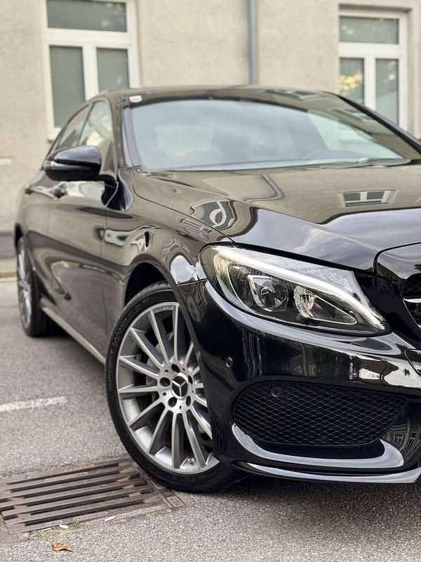 Gebraucht Mercedes C220 AMG line 170 PS (125 kW) 2018 Limousine