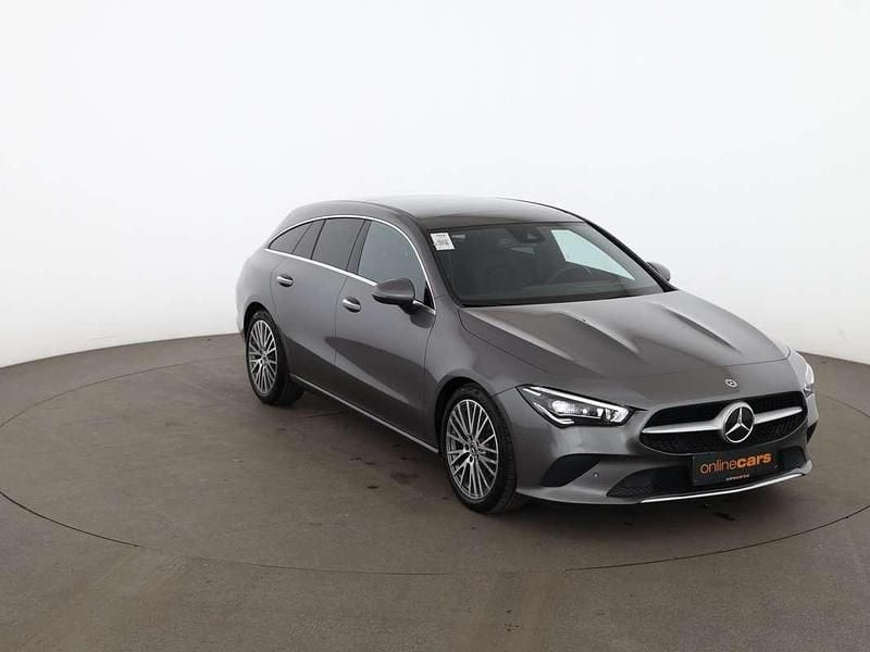Gebraucht Mercedes CLA200 Progressive 150 PS (110 kW) 2022 Grau Kombi