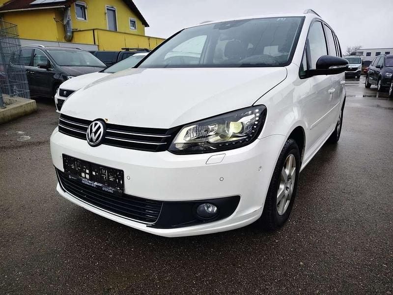 Gebraucht VW Touran Comfortline 105 PS (77 kW) 2012 Weiß Van / Kleinbus