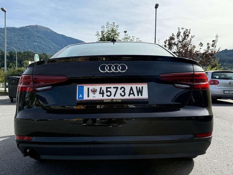 Gebraucht Audi A4 150 PS (110 kW) 2017 Schwarz Limousine