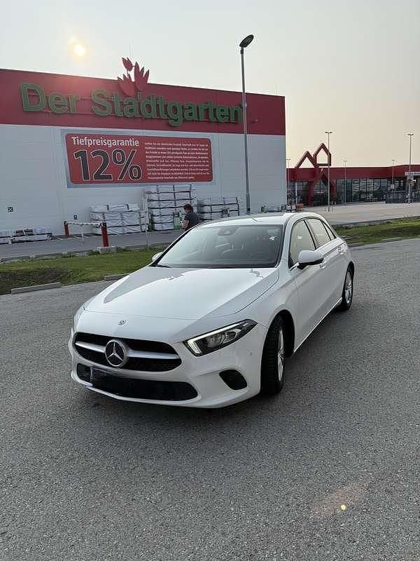 Gebraucht Mercedes A180 136 PS (100 kW) 2019 Limousine