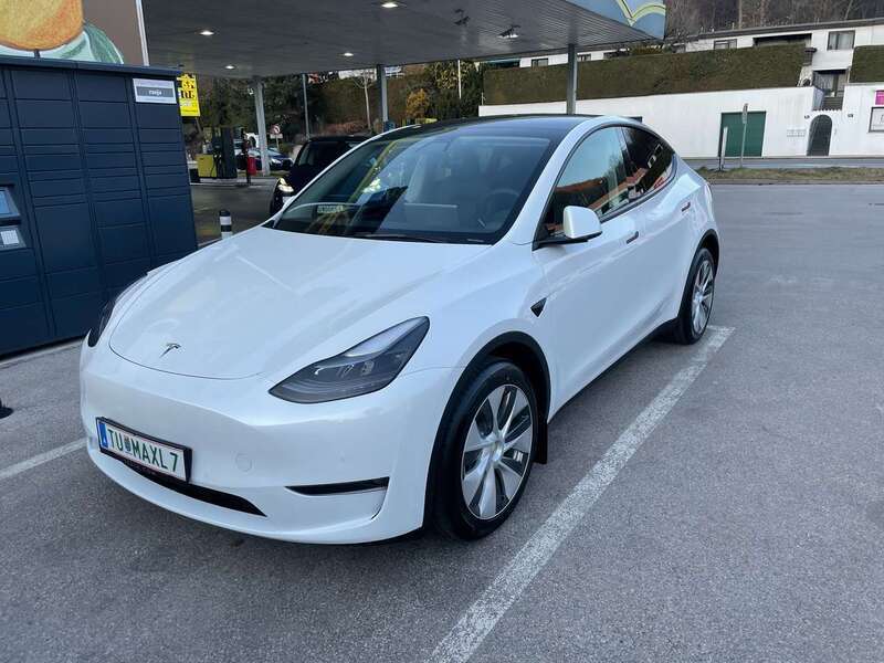 Verkauft Tesla Model Y Long Range AWD ., gebraucht 2022, 40.000 km in  Zwentendorf, AT