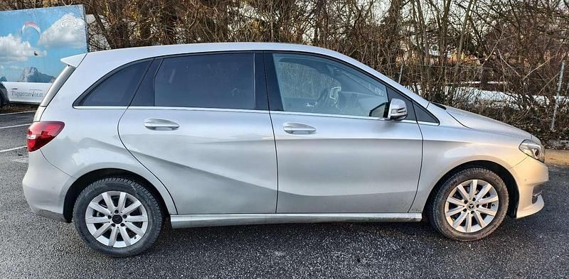 Gebraucht Mercedes B180 109 PS (80 kW) 2017 Van / Kleinbus