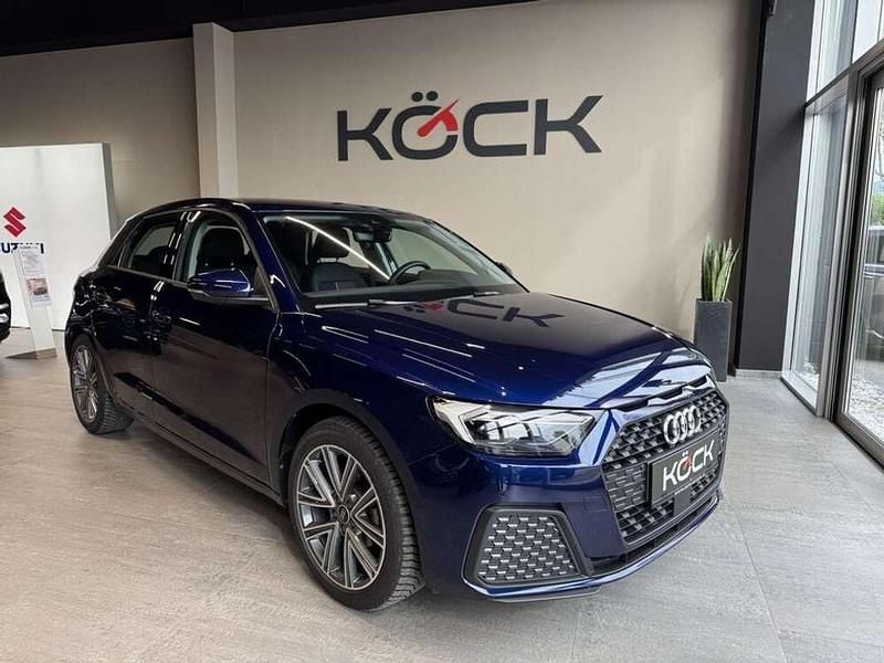 Gebraucht Audi A1 Basis 95 PS (69 kW) 2023 Blau SUV