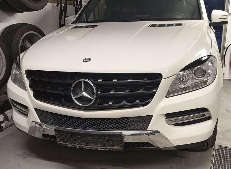Gebraucht Mercedes ML350 258 PS (189 kW) 2012 Weiß SUV