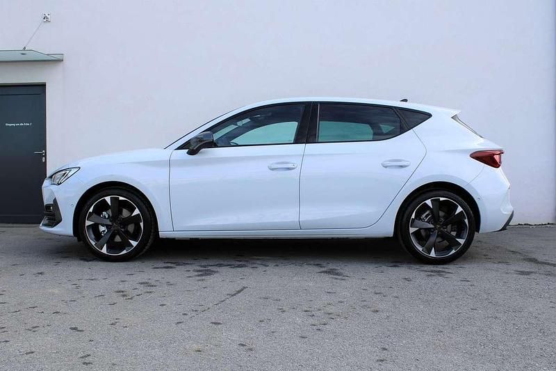 Gebraucht Cupra Leon 150 PS (110 kW) 2023 Weiß Kombi