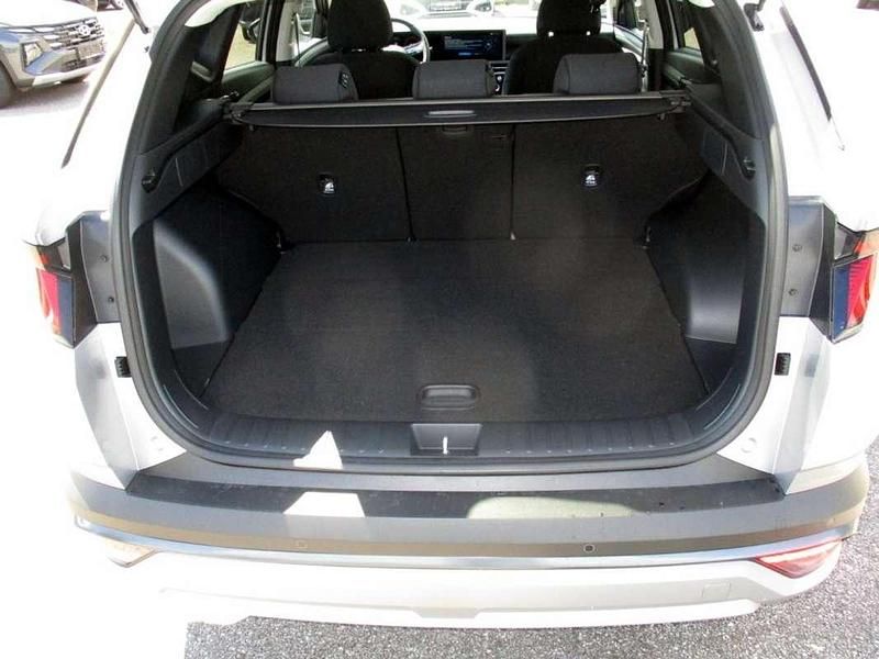 Neu Hyundai Tucson 159 PS (116 kW) 2025 Silber SUV