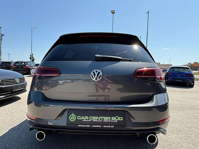 Gebraucht VW Golf VII GTI 245 PS (180 kW) 2019 Grau Limousine
