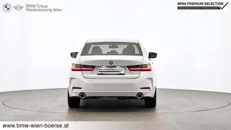 Gebraucht BMW 320 Efficient Dynamics 190 PS (139 kW) 2024 Weiß Limousine