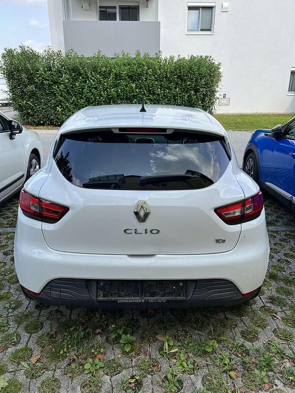 Gebraucht Renault Clio IV 90 PS (66 kW) 2015 Weiß Limousine