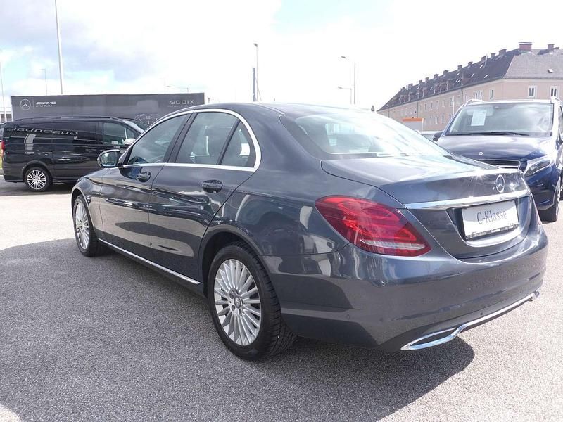 Gebraucht Mercedes C180 116 PS (85 kW) 2015 Grau Limousine