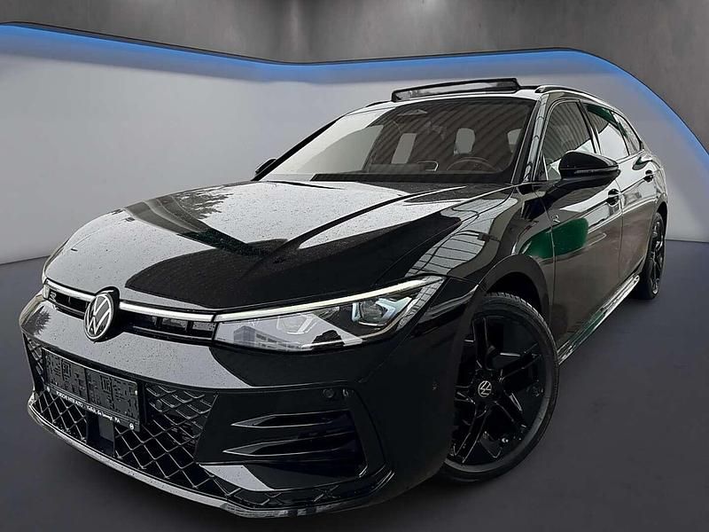 Gebraucht VW Passat R-line 150 PS (110 kW) 2024 Schwarz Kombi