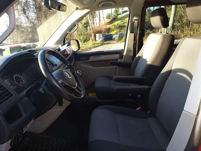 Gebraucht VW T6 150 PS (110 kW) 2019 Rot Van