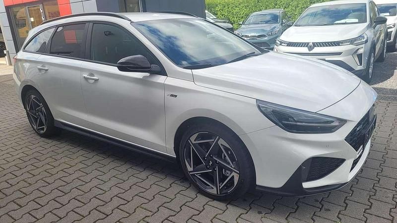Neu Hyundai i30 N Line 140 PS (102 kW) 2025 Weiß Kombi