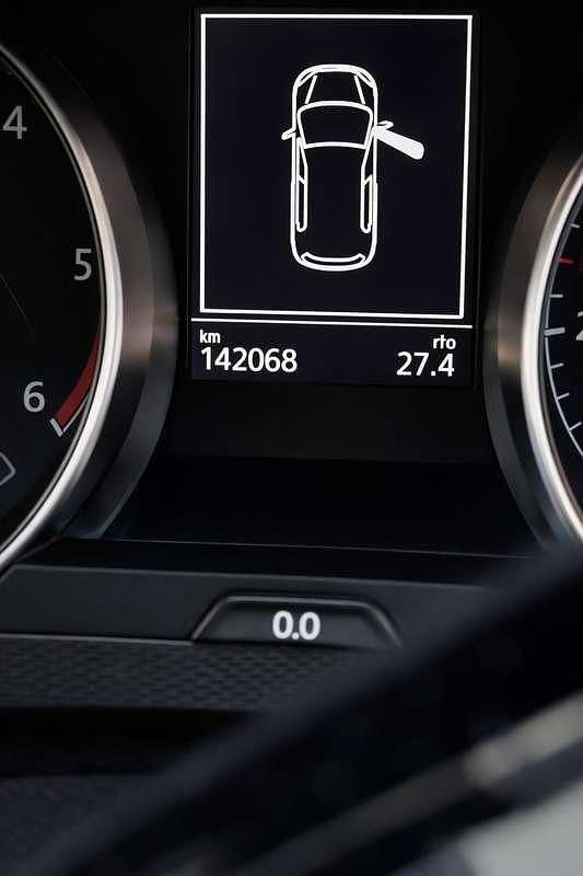 Gebraucht VW Golf VII LOUNGE 90 PS (66 kW) 2015 Grau Limousine