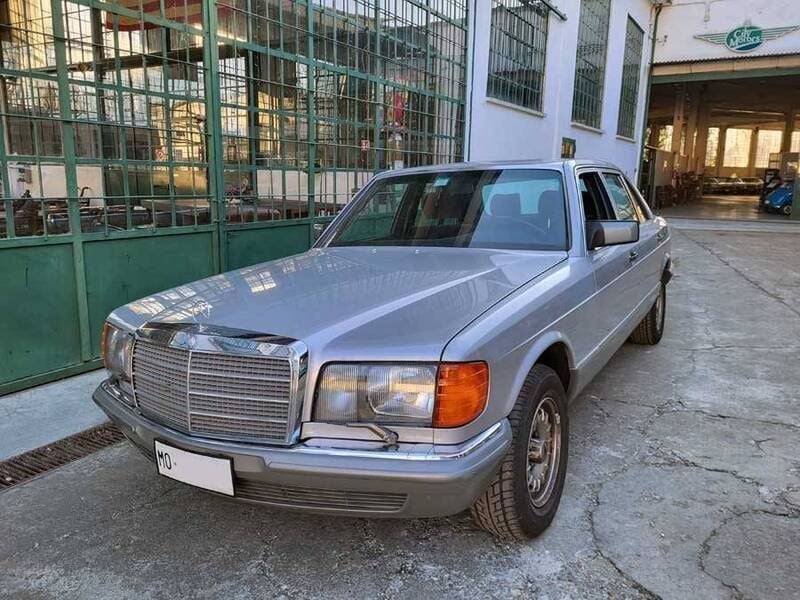 Gebraucht Mercedes 500 186 PS (136 kW) 1985 Silber Limousine