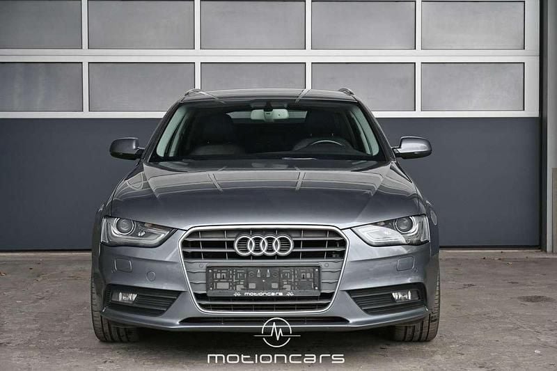 Gebraucht Audi A4 Basis 150 PS (110 kW) 2013 Grau Kombi