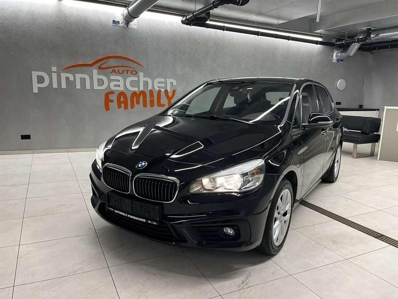 Schwarz Gebraucht 2017 BMW 225 iPerformance Kombi | € 16.990 - Bild 1/4