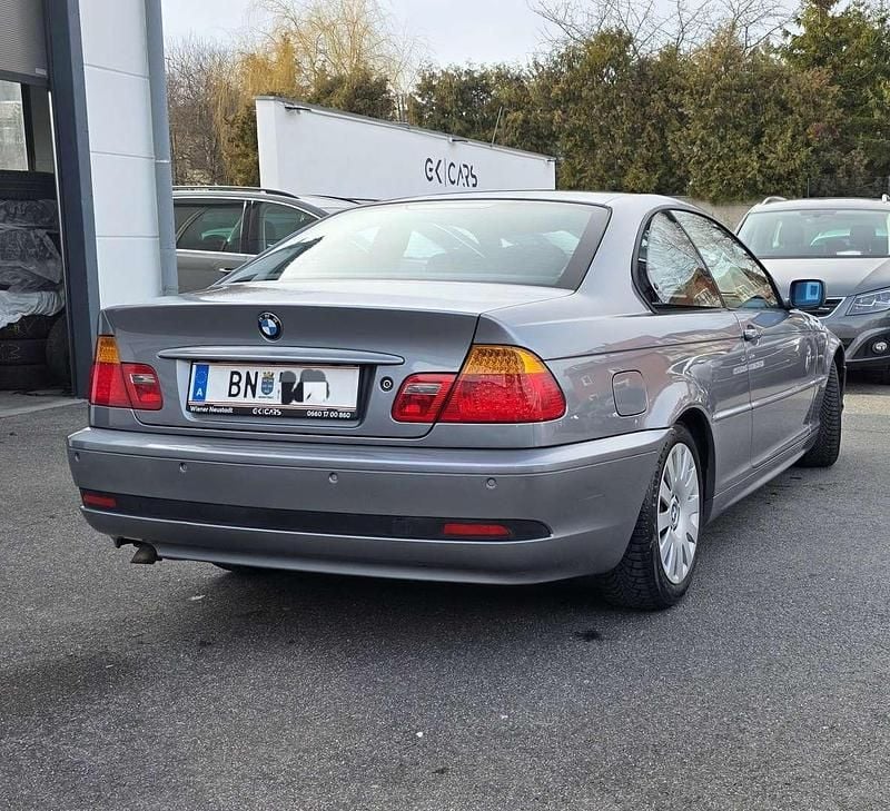 Gebraucht BMW 320 150 PS (110 kW) 2004 Grau Coupé