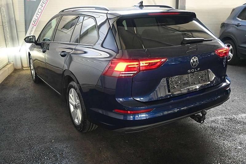 Gebraucht VW Golf VIII Life 116 PS (85 kW) 2021 Blau Kombi