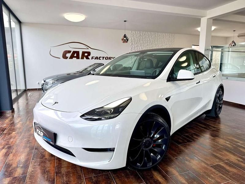 Weiß Gebraucht 2022 Tesla Model Y Performance SUV | € 37.990 (Etwas zu teuer) - Bild 1/4
