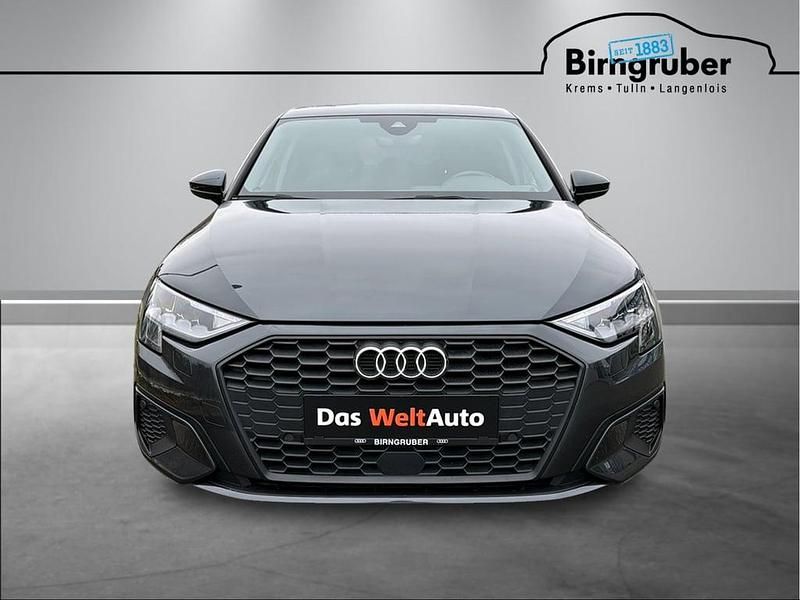 Gebraucht Audi A3 116 PS (85 kW) 2021 Hellgrau  metallic Limousine