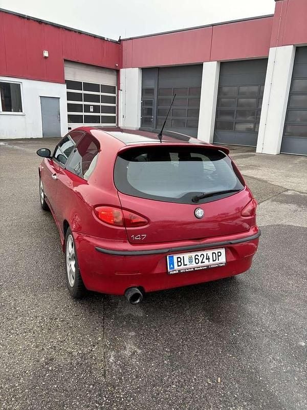 Gebraucht Alfa Romeo 147 Distinctive 105 PS (77 kW) 2001 Kleinwagen