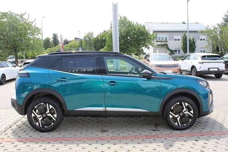 Neu Peugeot 2008 GT 131 PS (96 kW) 2025 Blau SUV