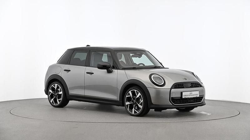 Gebraucht Mini Cooper 114 kW (156 PS) 2025 Melting silver iii Kleinwagen