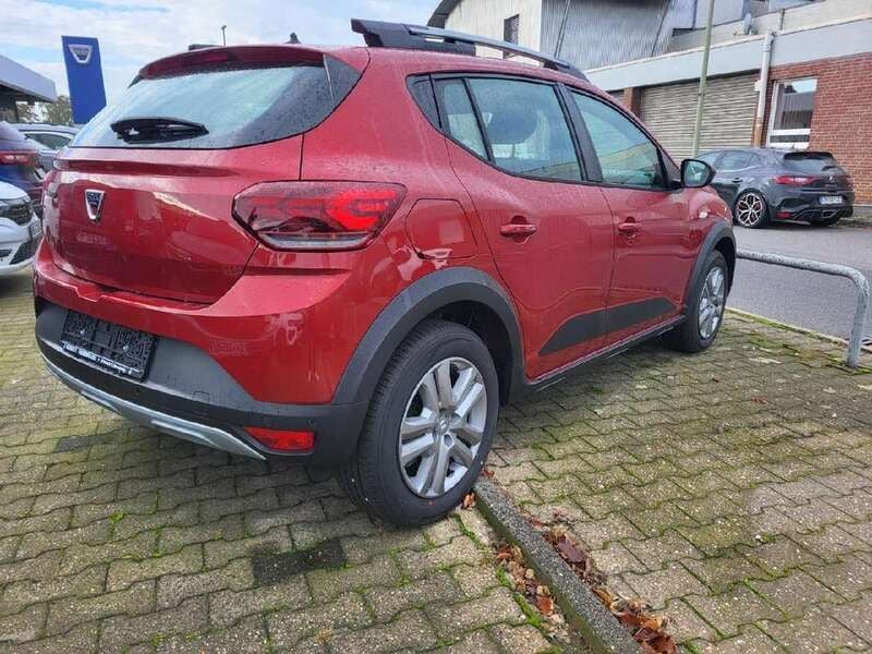 Gebraucht Dacia Sandero Comfort 101 PS (74 kW) 2022 Rot Kleinwagen