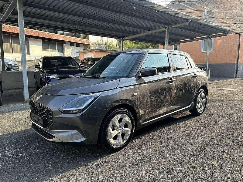 Grau Neu 2025 Suzuki Swift Kleinwagen | € 18.790 (Fairer Preis) - Bild 1/4