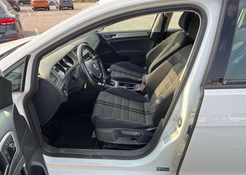 Gebraucht VW Golf VII 110 PS (80 kW) 2016 Weiß Limousine