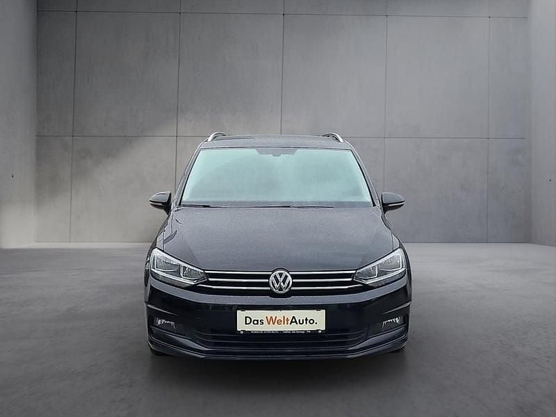 Gebraucht VW Touran Trendline 116 PS (85 kW) 2018 Schwarz Van / Kleinbus