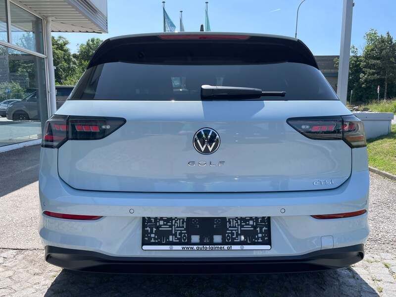 Gebraucht VW Golf VIII Life 115 PS (84 kW) 2025 Hellblau  metallic Limousine