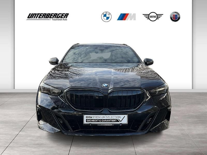 Gebraucht BMW 540 M Sport 285 PS (209 kW) 2025 Schwarz Kombi