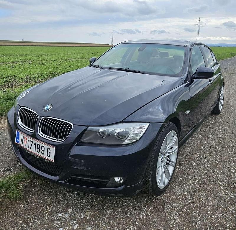 Gebraucht BMW 318 136 PS (100 kW) 2009 Blau Limousine